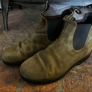 BLUNDSTONE 1615 DARK OLIVE SUEDE US WMS 9/UK 6